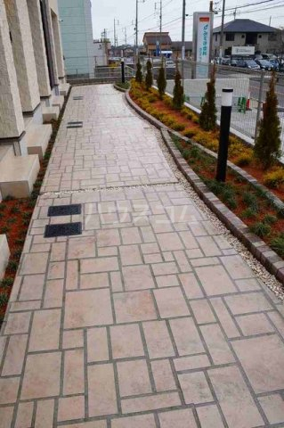 14/23 エントランス