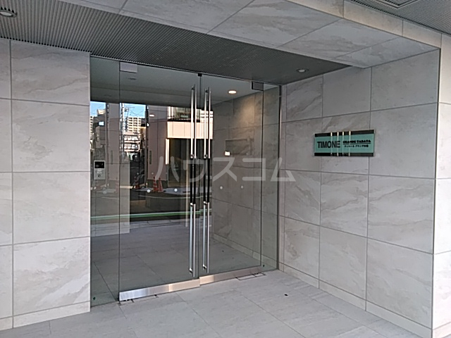 28/30 エントランス