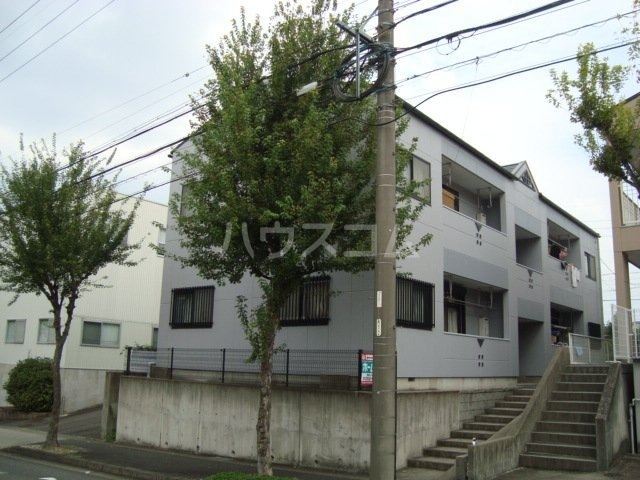 24/30 エントランス