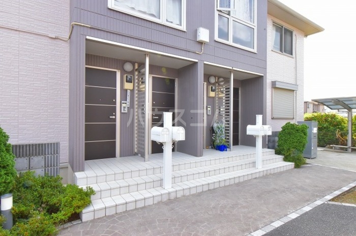 21/27 エントランス