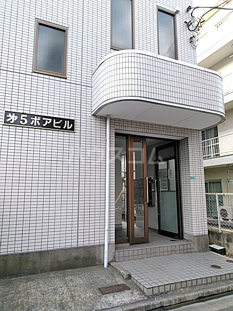 21/29 エントランス