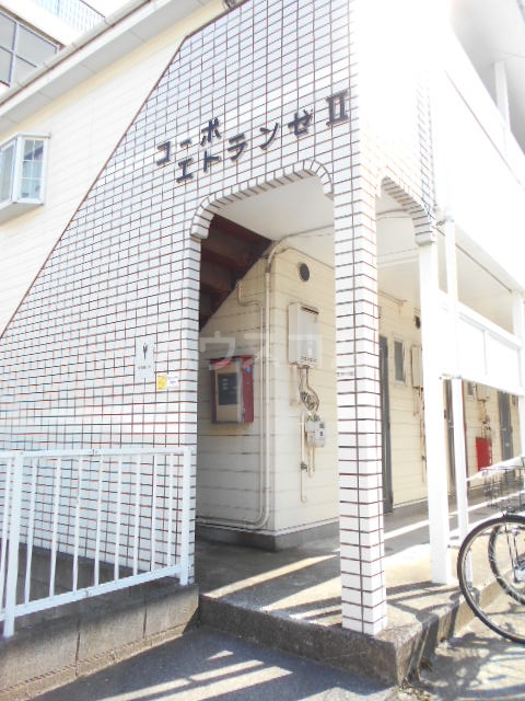 29/30 エントランス