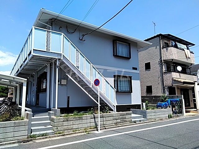 27/30 エントランス