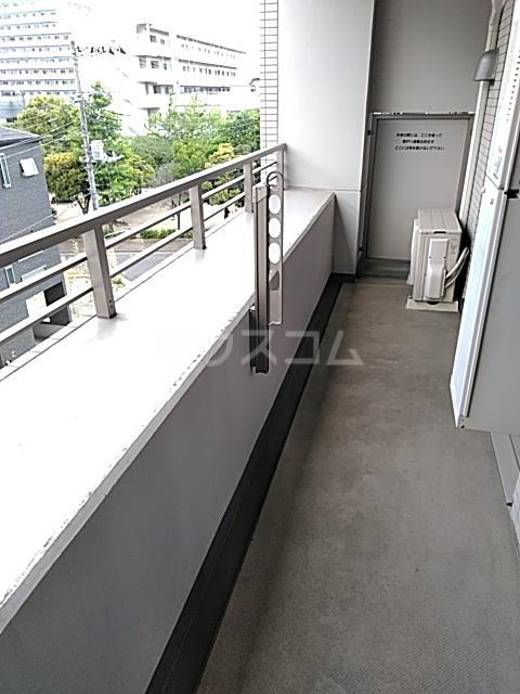 25/30 バルコニー