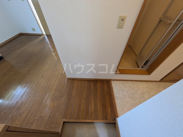 13/30 玄関