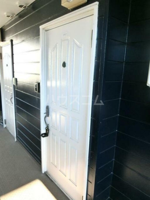 16/18 エントランス