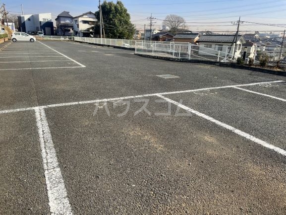 2/13 駐車場
