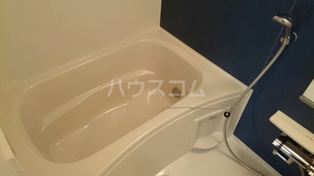 13/30 浴室
