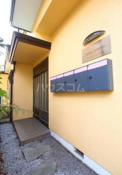 14/18 エントランス