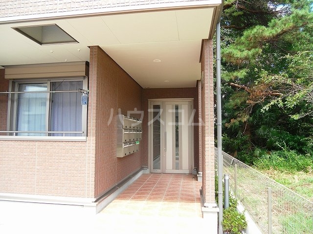 21/29 エントランス