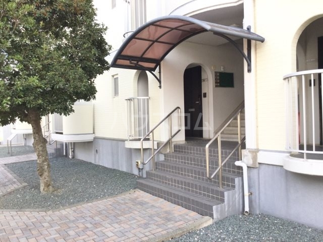 14/21 エントランス