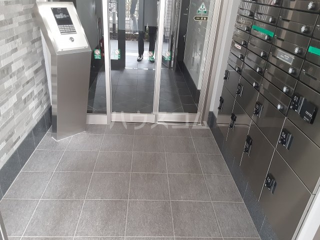 19/28 エントランス