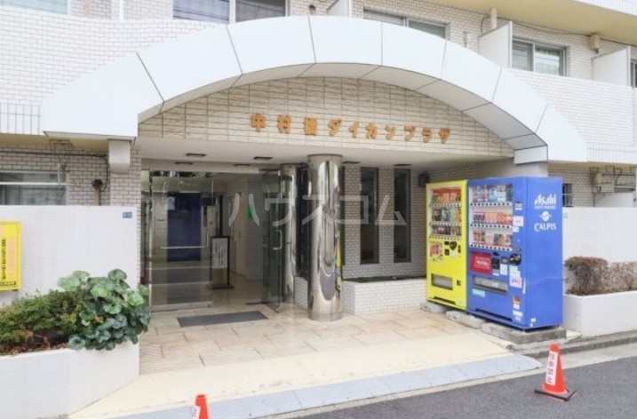 22/23 エントランス