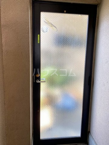 2/5 エントランス