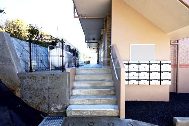 14/17 エントランス