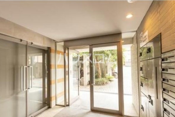 14/16 エントランス