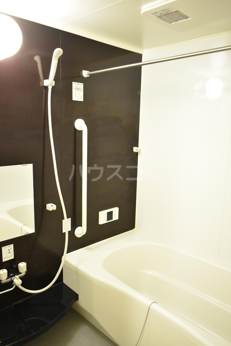 17/30 浴室