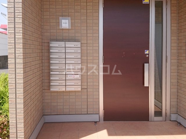 14/23 エントランス