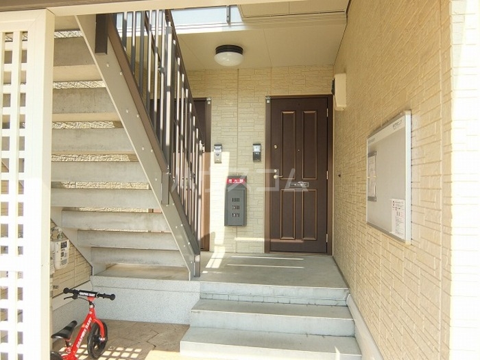 2/5 エントランス