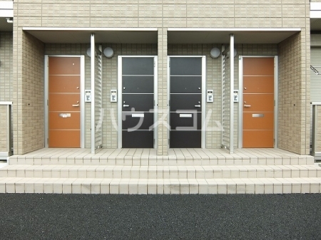 16/27 エントランス