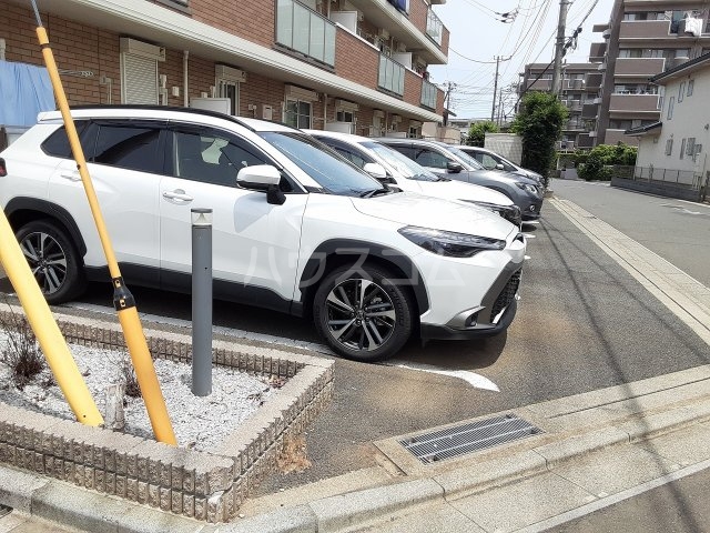 26/30 駐車場