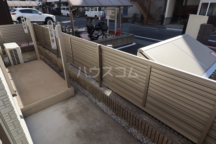 22/28 バルコニー