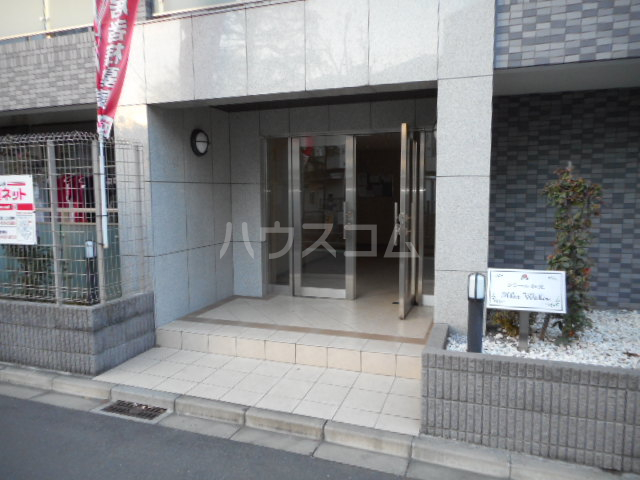 20/28 エントランス