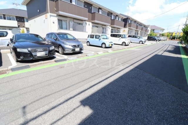 2/3 駐車場