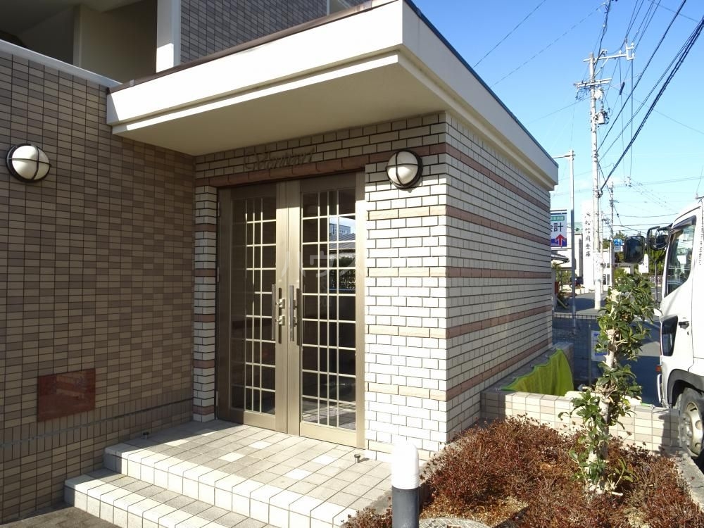 20/24 エントランス