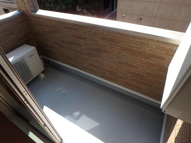 15/28 バルコニー