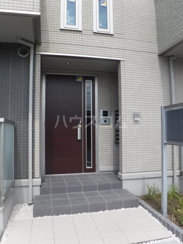 18/24 エントランス