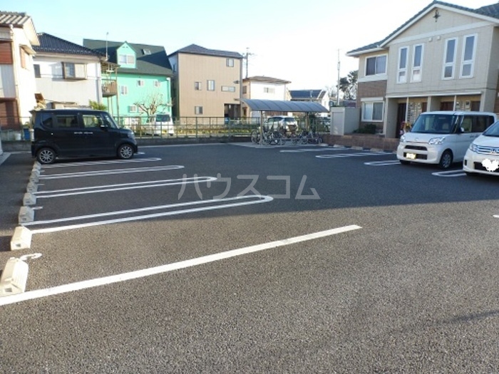 18/21 駐車場