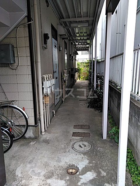 28/30 エントランス