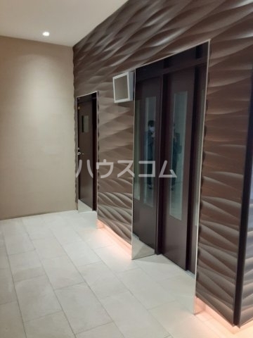 25/30 エントランス