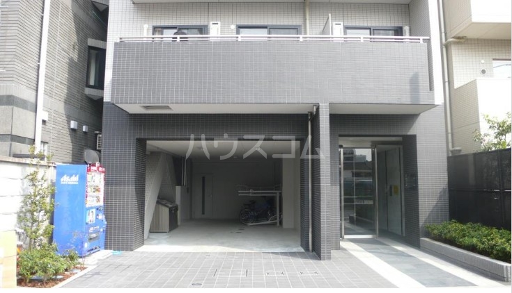 15/21 エントランス