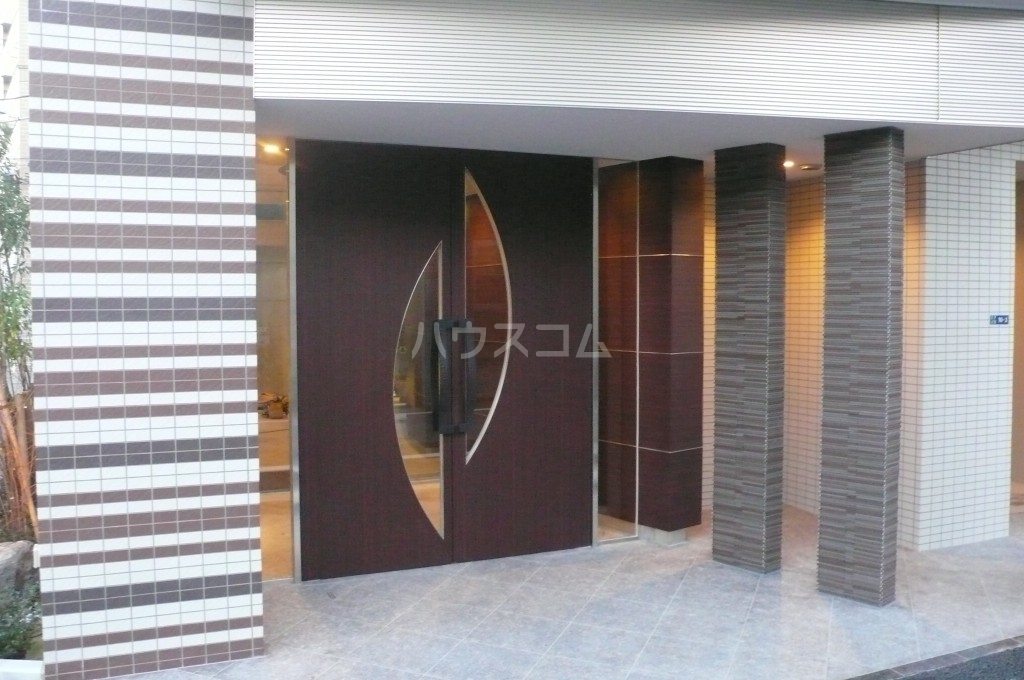 20/28 エントランス