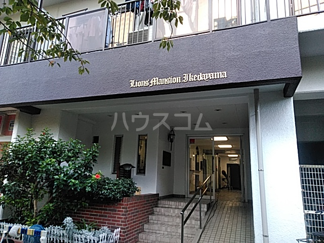 2/2 エントランス