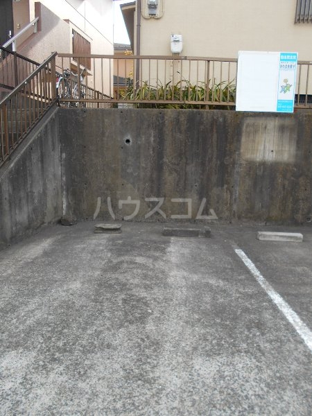 19/22 駐車場