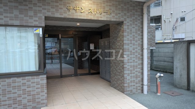 2/4 エントランス