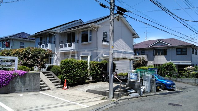 28/30 エントランス