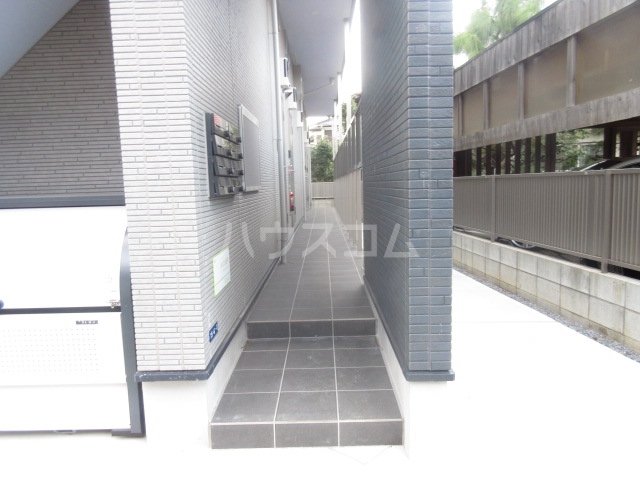 21/26 エントランス