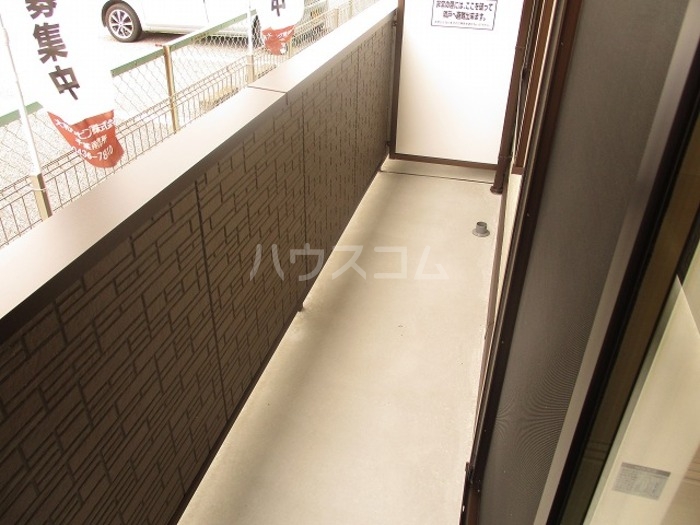 13/18 バルコニー