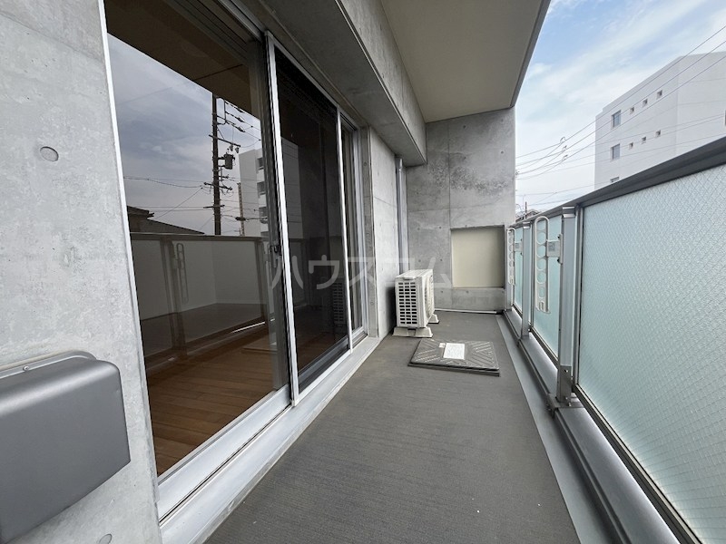 23/30 バルコニー