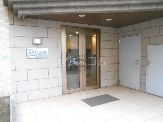 22/30 エントランス