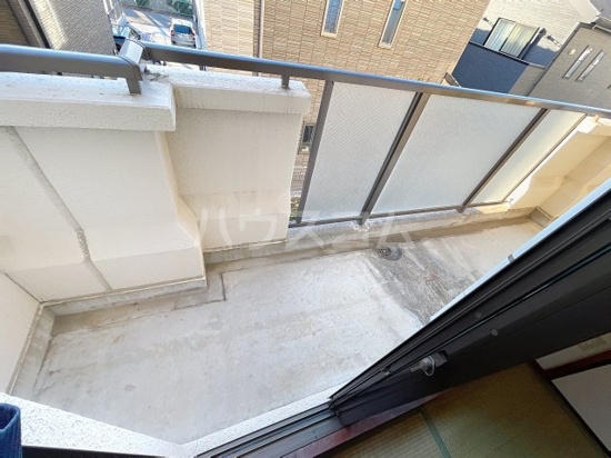 23/30 バルコニー