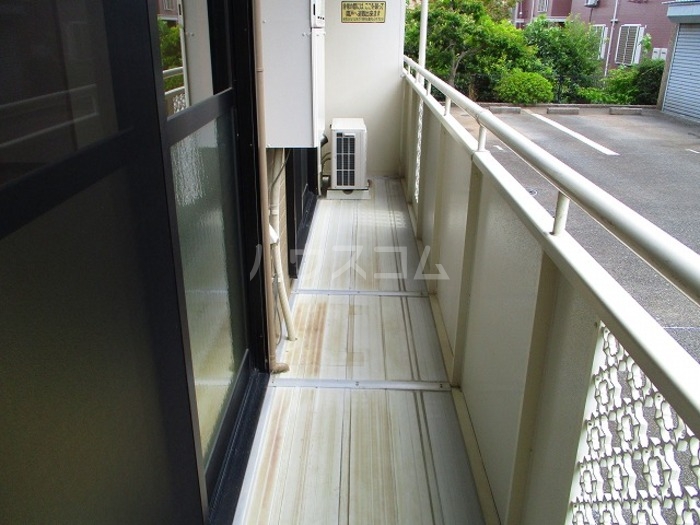 13/19 バルコニー