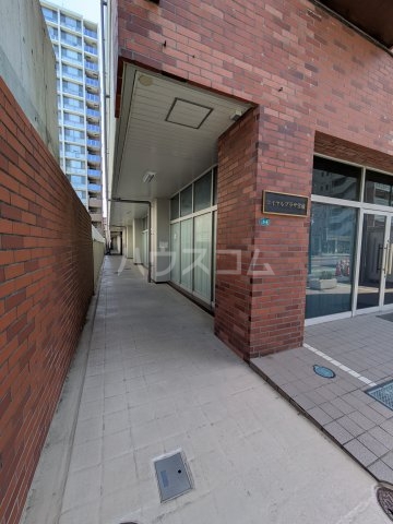 16/25 エントランス