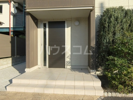 22/25 エントランス