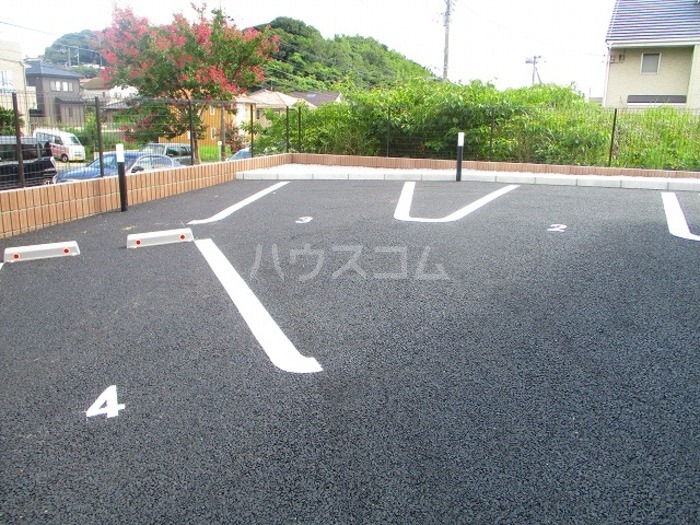 18/19 駐車場