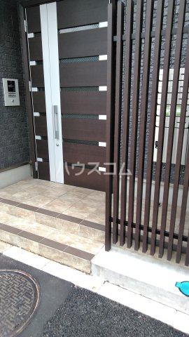 17/25 エントランス